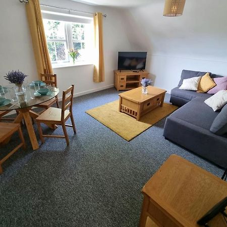 Centrally Located Boscombe Beach Apart With Parking Борнмут Экстерьер фото