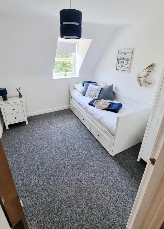 Centrally Located Boscombe Beach Apart With Parking Борнмут Экстерьер фото